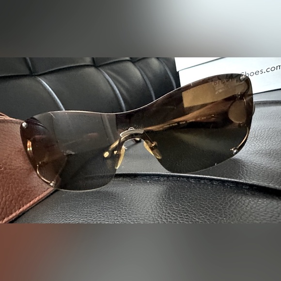 Tommy Bahama Women’s Sunglasses - Picture 1 of 5